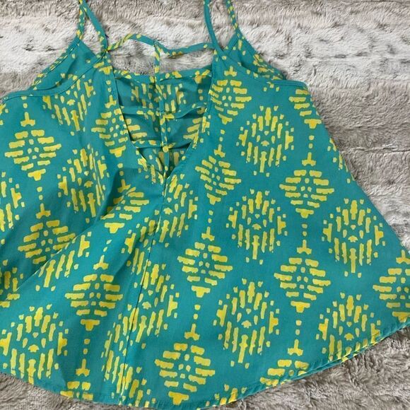 : : Soprano Crop Spaghetti Strap Camisole Top Blouse : : - Picture 5 of 10